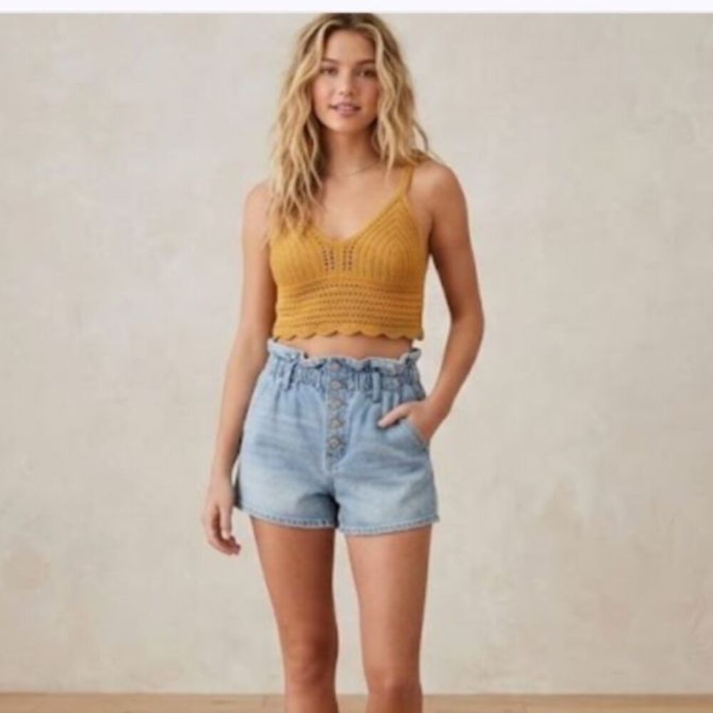 American Eagle Mom Shorts Womens 10 Light Wash blue Jeans High Rise Button Fly